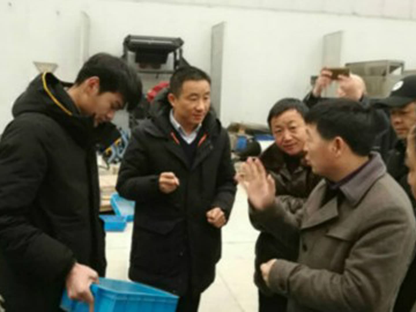 Mingde Optoelectronics da la bienvenida a los líderes del teniente de alcalde de la ciudad de Mingguang para que visiten la empresa